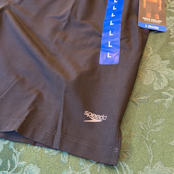 Speedo Swim Shorts Trunks Men's Sz largeTech Volley Comfort Liner Black/Grey NWT - Picture 3 of 9